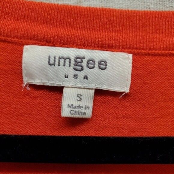 Umgee Red Bell Sleeve Sweater in Size S - Picture 3 of 5